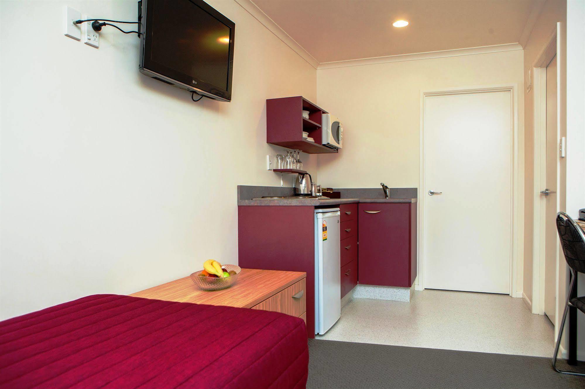 Antonio Mews Motel Стратфорд Экстерьер фото